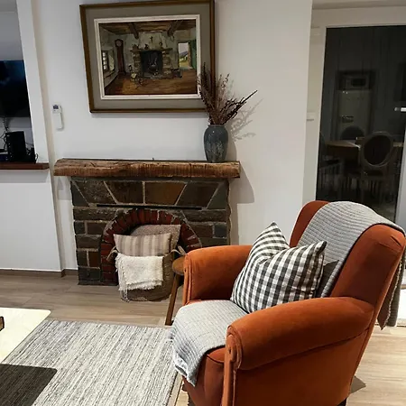 בית נופש Le Nid Du Hoyoux Marchin